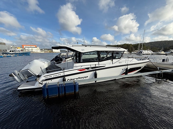 Nordkapp 905 Grand Coupe m/Mercury 2x250hk/Godt utstyrt/Garanti 2028