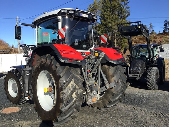 Massey Ferguson MF9S.425 med lasterbraketter! 2025, kr 2 399 000,-