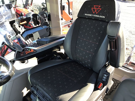 Massey Ferguson MF9S.425 med lasterbraketter! 2025, kr 2 399 000,-