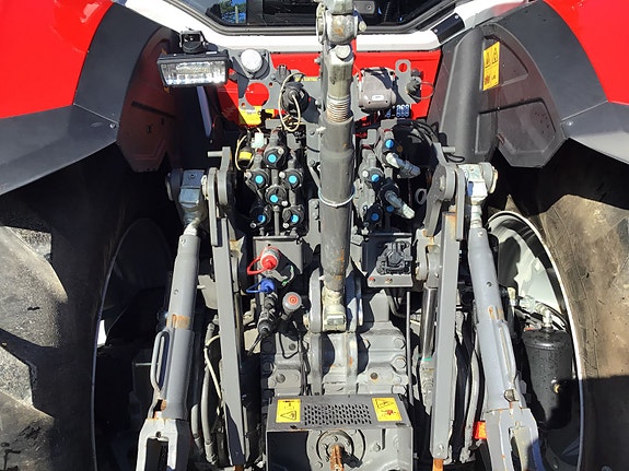 Massey Ferguson MF9S.425 med lasterbraketter! 2025, kr 2 399 000,-