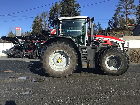 Massey Ferguson MF9S.425 med lasterbraketter! 2025, kr 2 399 000,-