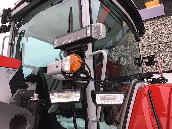 Massey Ferguson MF9S.425 med lasterbraketter! 2025, kr 2 399 000,-