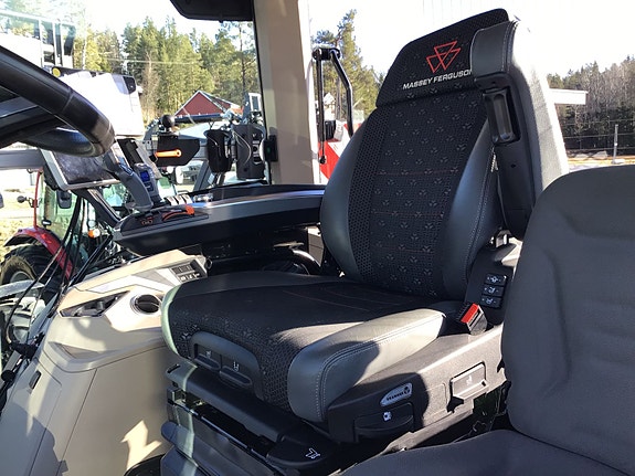 Massey Ferguson MF9S.425 med lasterbraketter! 2025, kr 2 399 000,-