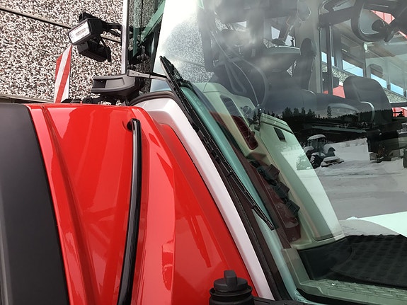 Massey Ferguson MF9S.425 med lasterbraketter! 2025, kr 2 399 000,-