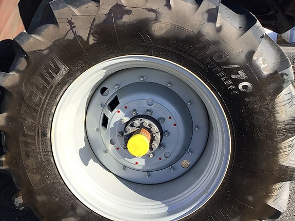 Massey Ferguson MF9S.425 med lasterbraketter! 2025, kr 2 399 000,-