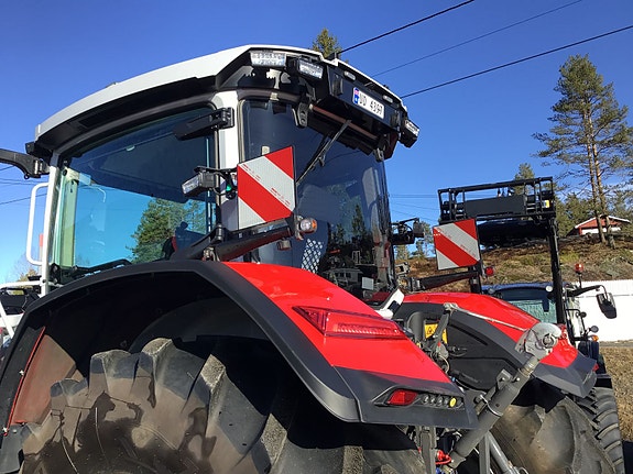 Massey Ferguson MF9S.425 med lasterbraketter! 2025, kr 2 399 000,-