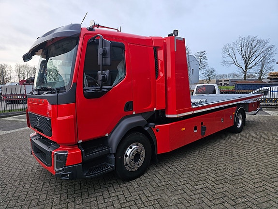 Volvo FL 320 hk 16 t facelift rød med De Groot 3 laster. Bilen er leveringsklar! 3 of 5