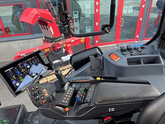 Valtra Q305 2024, kr 1 790 000,-