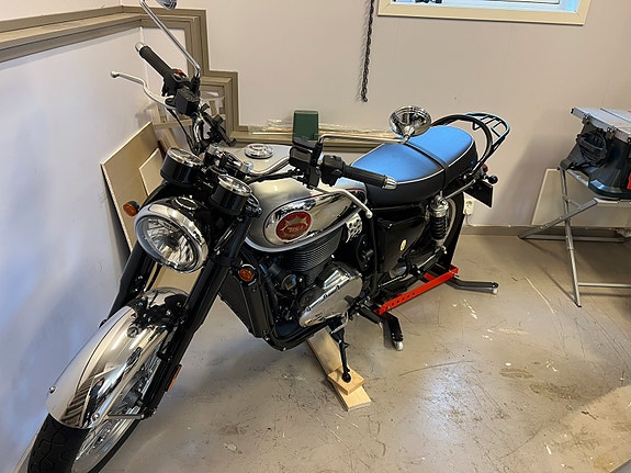 BSA Gold Star 650 2 of 5