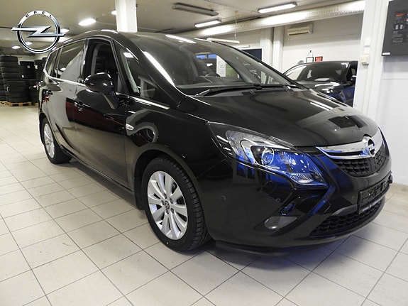 Opel Zafira Tourer 4 of 26