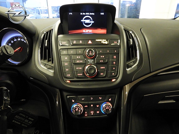 Opel Zafira Tourer 17 of 26
