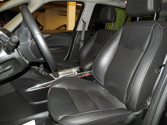 Opel Zafira Tourer 10 of 26