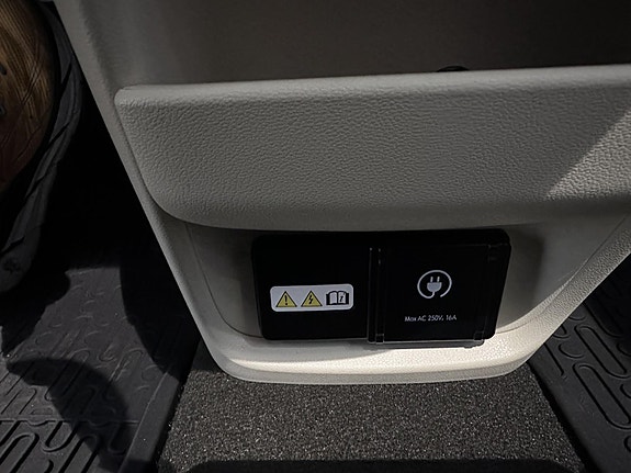 Hyundai Inster 8 of 17