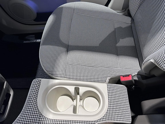 Hyundai Inster 6 of 17