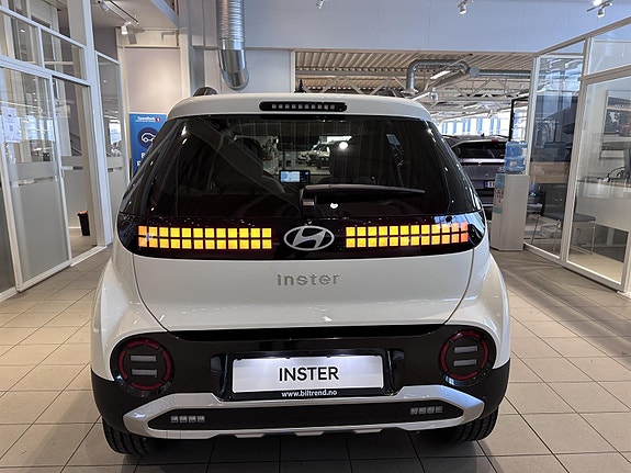Hyundai Inster 3 of 17