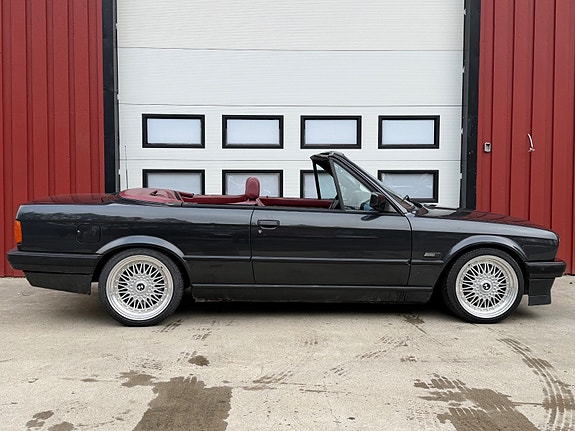 BMW 318i 9 of 30