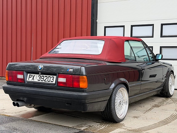 BMW 318i 4 of 30