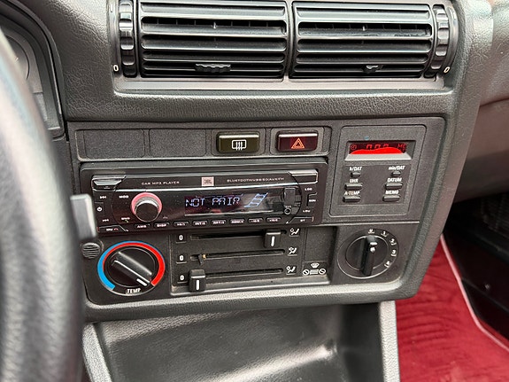 BMW 318i 23 of 30