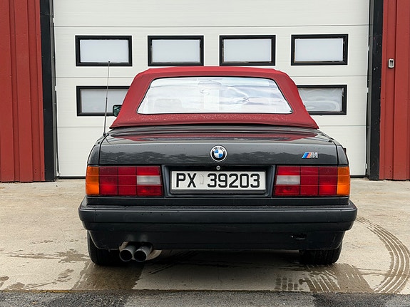 BMW 318i 5 of 30