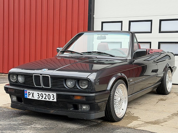 BMW 318i 12 of 30