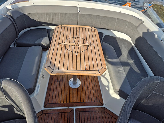 Finnmaster bowrider til leie!! plass til opptil 8 personer 4 of 5