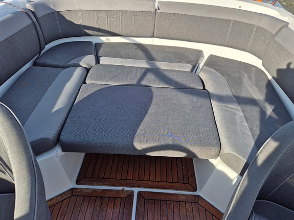 Finnmaster bowrider til leie!! plass til opptil 8 personer 6 of 7