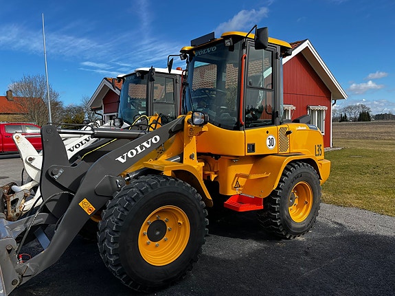 Volvo L 35 2 of 3