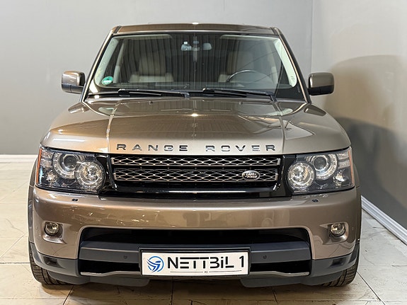 Land Rover Range Rover Sport 24 of 30