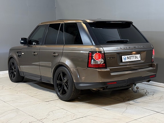 Land Rover Range Rover Sport 9 of 30