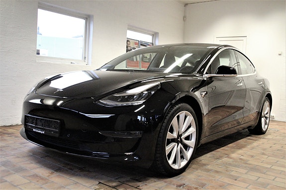 Tesla Model 3 5 of 30
