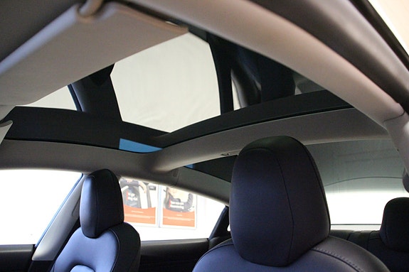 Tesla Model 3 13 of 30