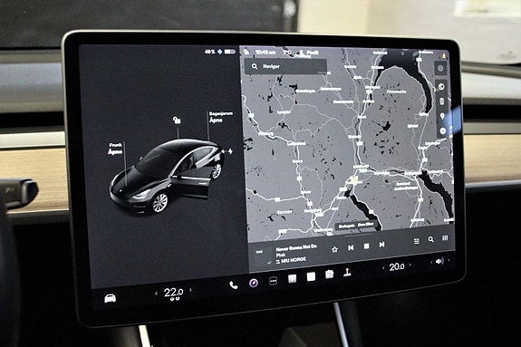 Tesla Model 3 18 of 30