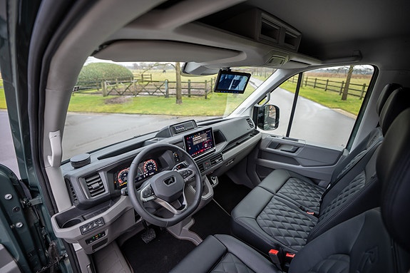 MAN Roelofsen Limousine 5.5T Hestebil 12 of 15