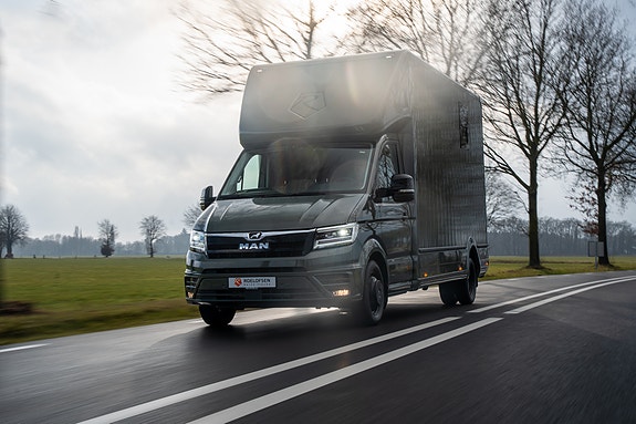 MAN Roelofsen Limousine 5.5T Hestebil