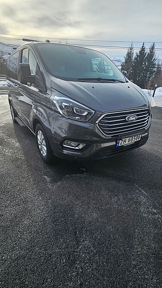 Ford Tourneo Custom 2 of 5