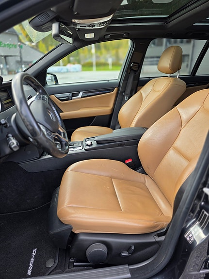Mercedes-Benz C250 5 of 13