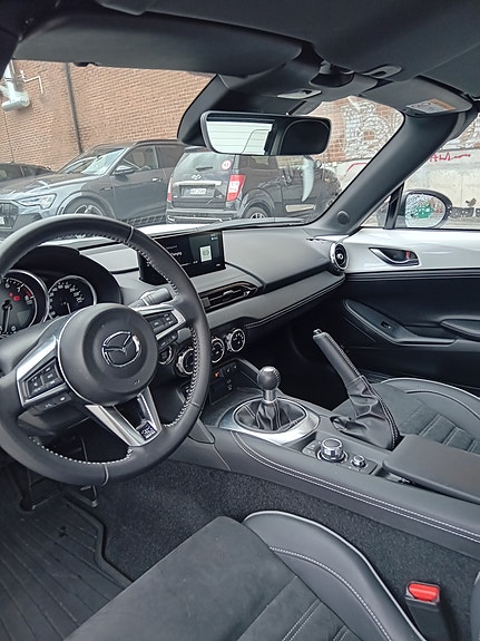 Mazda MX-5 16 of 23