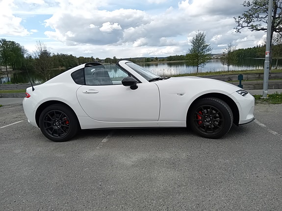 Mazda MX-5 3 of 5