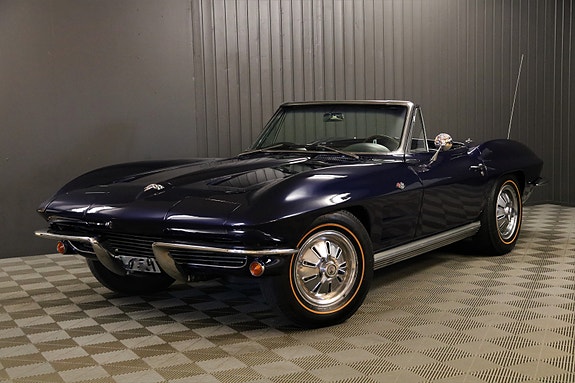 Chevrolet Corvette 7 of 30