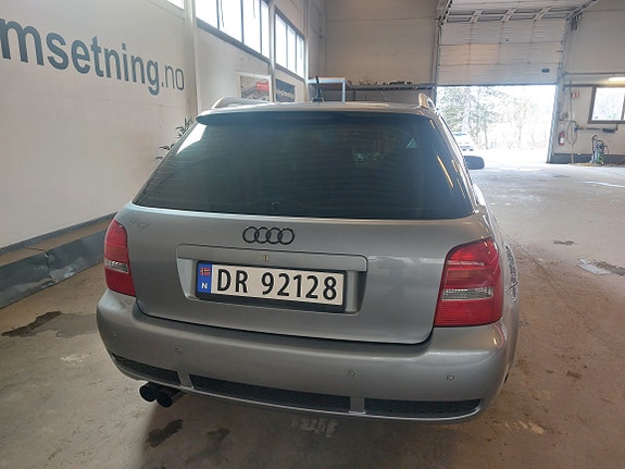 Audi RS4 5 of 5