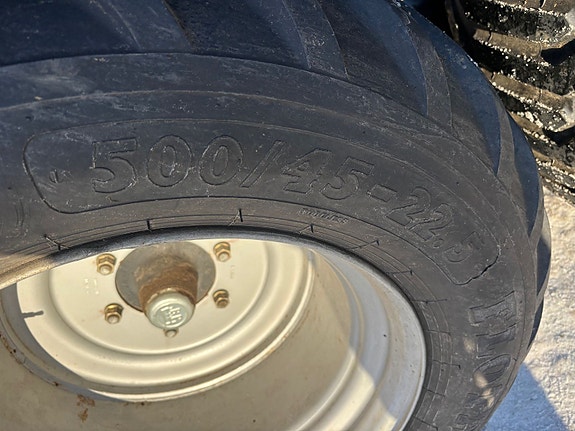 Kuhn FBP2135 2011, kr 164 000,-