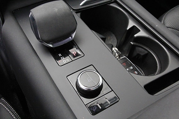 Land Rover Discovery 25 of 30