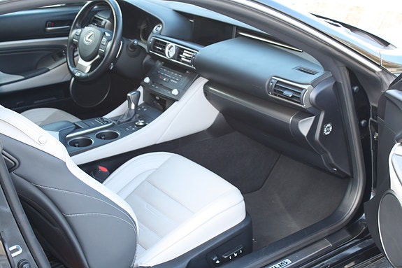 Lexus RC-Serie 17 of 20