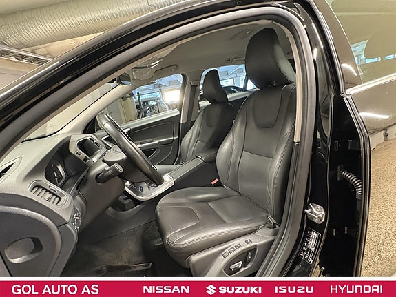 Volvo V60 14 of 30