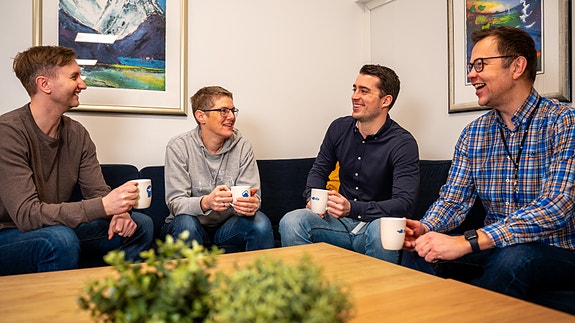 Fire kolleger i sosial sone