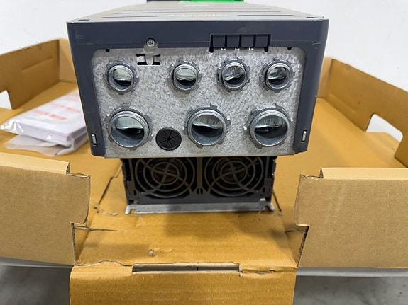 Andre ATV930D15N4 7 of 10