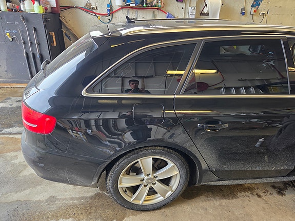 Audi A4 5 of 24