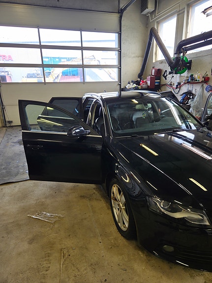 Audi A4 3 of 24