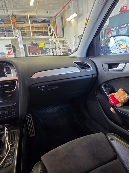 Audi A4 6 of 24