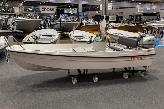Terhi 400 CC m/ Tohatsu 9.9 EPS Sport | Senterkonsoll | Perfekt hyttebåt